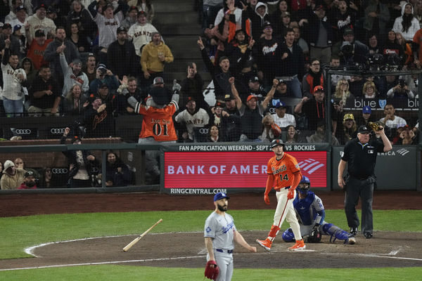 ▲貝利再見滿貫砲震撼甲骨文　笑稱「比場內全壘打不累」。（圖／達志影像／美聯社）