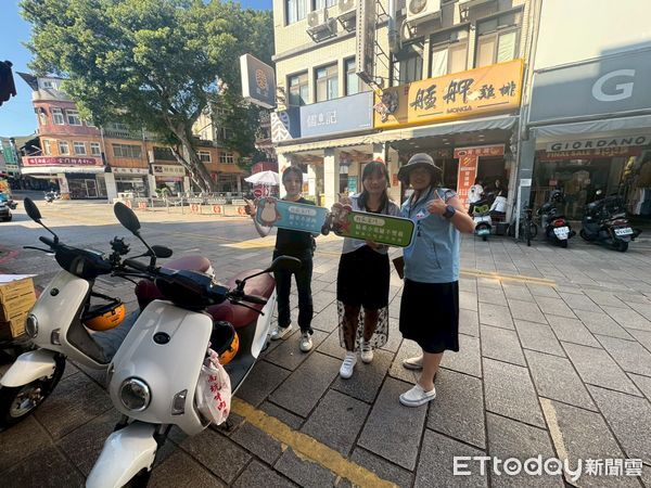 ▲▼      金門縣府聯合稽查陸客騎乘微型電動二輪車違規行為　加強陸客交通安全教育與管理v新聞稿         。（圖／記者林名揚翻攝）
