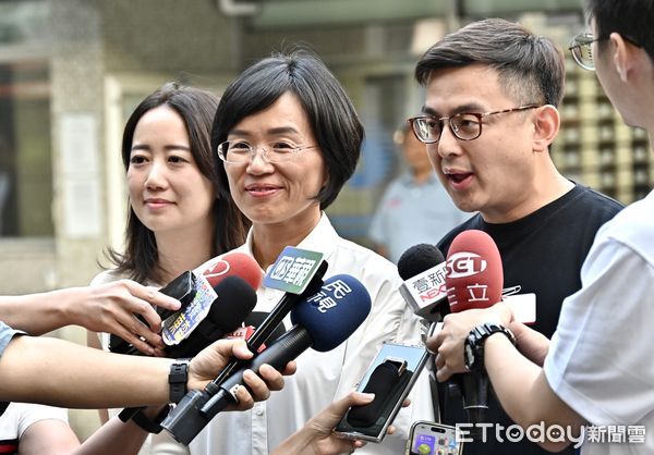 ▲▼ 總統與民進黨新北黨部基層黨公職座談，蘇巧慧、戴瑋珊與卓冠廷會後受訪。（圖／記者李毓康攝）