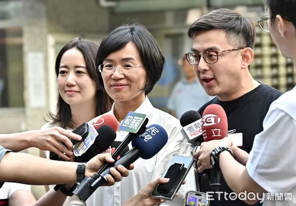 ▲▼ 總統與民進黨新北黨部基層黨公職座談，蘇巧慧、戴瑋珊與卓冠廷會後受訪。（圖／記者李毓康攝）