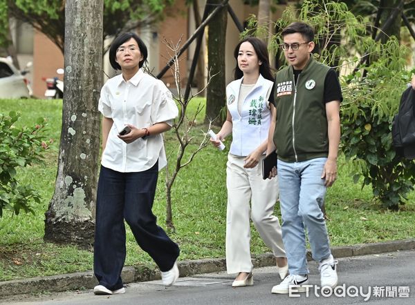 ▲▼ 總統與民進黨新北黨部基層黨公職座談，蘇巧慧、戴瑋珊與卓冠廷會後受訪。（圖／記者李毓康攝）