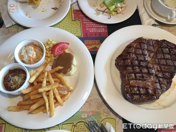 ▲▼邊界驛站,牛排,薯條。（圖／資料照）