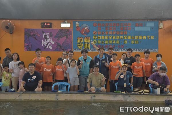 ▲▼參賽選手憑著專注與技巧，在輕鬆愉快的氛圍中一較高下。（圖／花蓮市公所提供，下同）