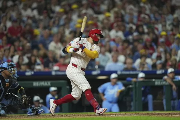 ▲舒瓦伯夯賽季第51轟！魔術數字剩1　費城人劍指國東封王。（圖／達志影像／美聯社）