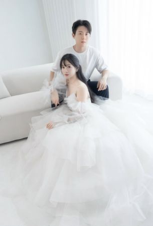 ▲▼女神級啦啦隊長金韓拿結婚了。（圖／翻攝自金韓拿IG、安芝儇IG）