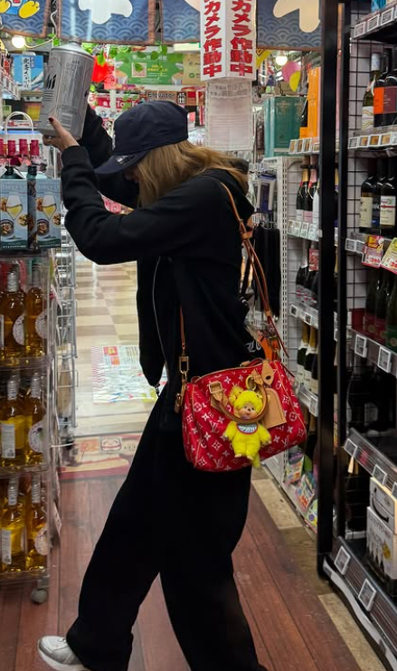 ▲▼Lisa。（圖／翻攝自Instagram／lalalalisa_m）