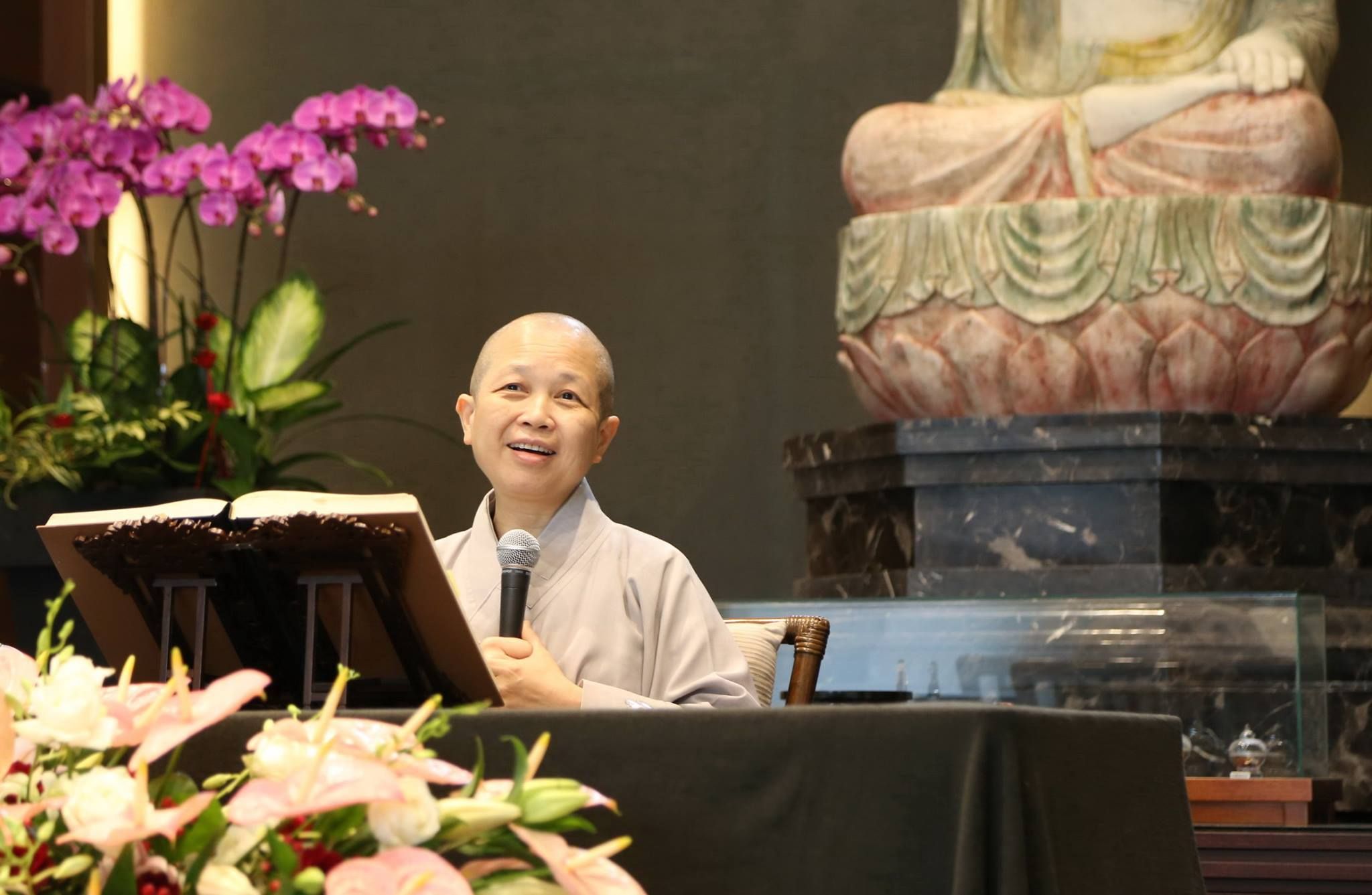▲▼釋昭慧呼籲拒領一萬元，行政院發言人李慧芝回應。（圖／翻攝臉書／釋昭慧）