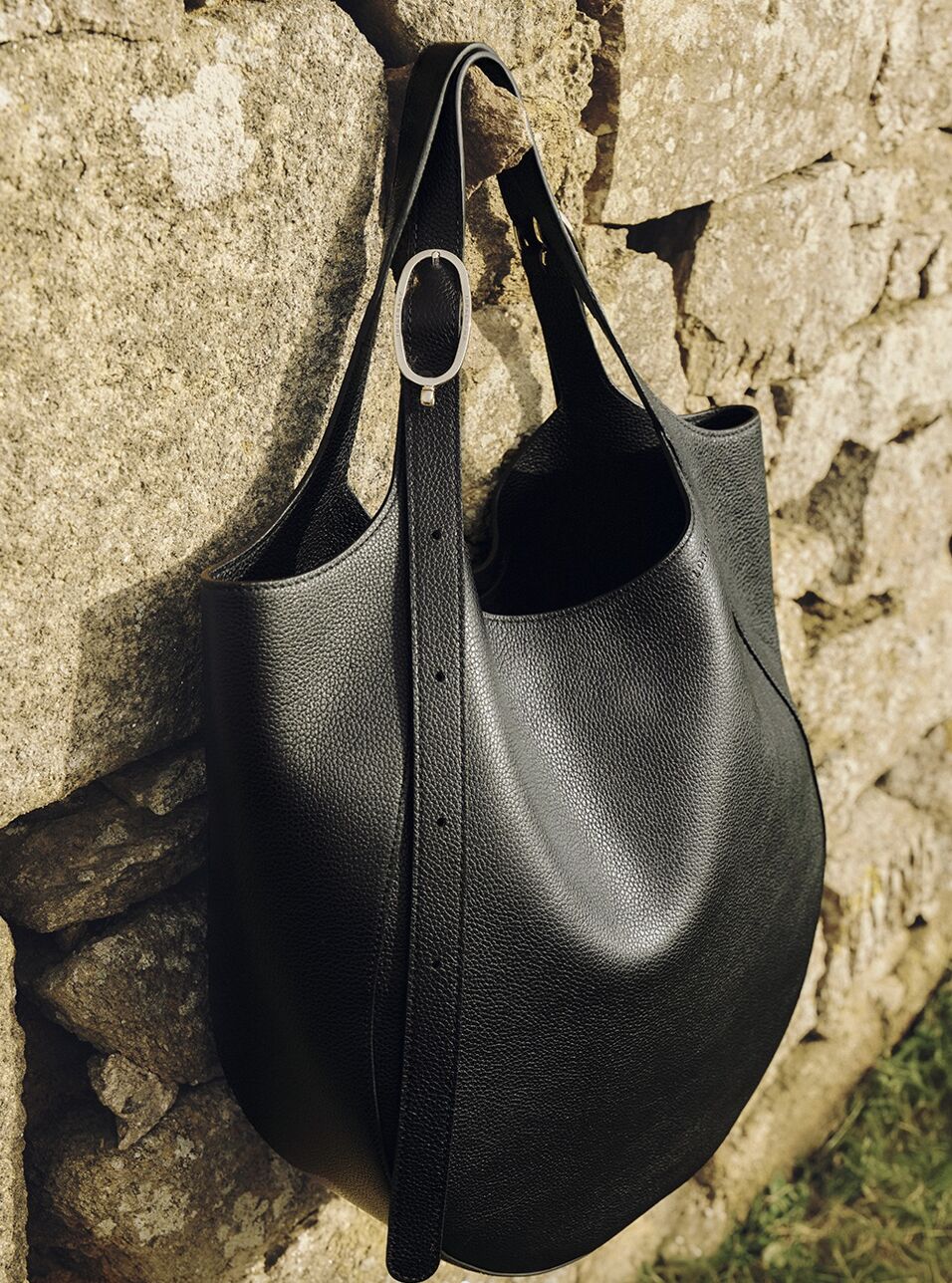 ▲▼  Longchamp 2025 冬季系列以品牌經典 Le Foulonné 包款  。（圖／品牌提供、翻攝自ＩＧ）