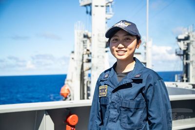 「氣象傳真機」掌握海況　美女氣象官守護遠航安全