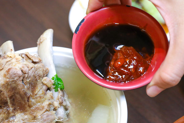 ▲▼廣州街夜市24小時營業的知高飯鱸魚湯。（圖／部落客陳小可提供）