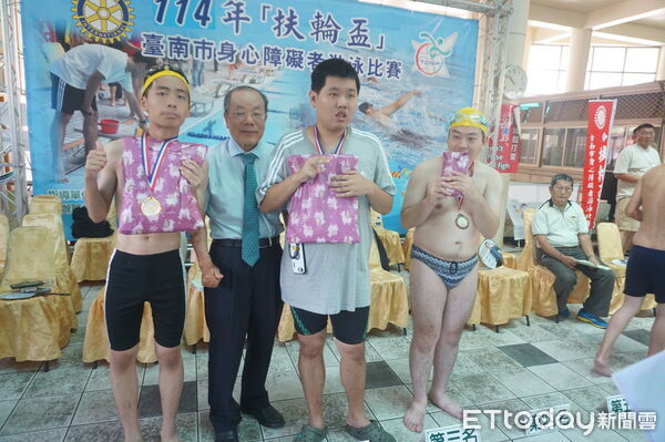 ▲永福國小星星幫在2025年台南市扶輪盃身心障礙者游泳比賽中奪得各組前三名。（記者林東良翻攝，下同）