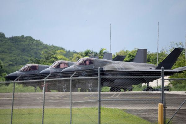 ▲▼美軍F-35戰鬥機，停放在波多黎各（Puerto Rico）塞瓦（Ceiba）前羅斯福路軍事基地（Roosevelt Roads military base）。（圖／路透）