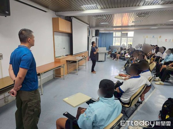 ▲台東關山警入校宣導。（圖／記者楊晨東翻攝）