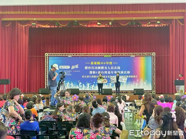 ▲台東寶桑警熱情開講嘉年華現場。（圖／記者楊晨東翻攝）