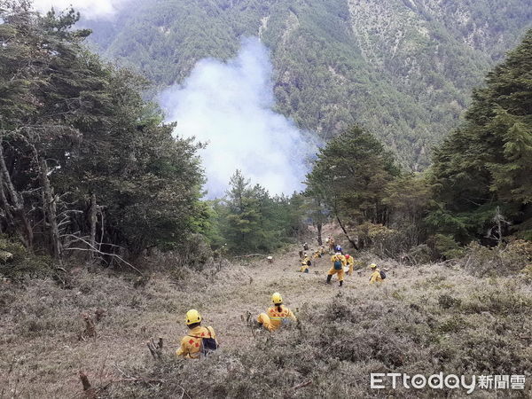▲林業保育署南投分署辦理林火救災陸空吊掛訓練。（圖／林業保育署南投分署提供）