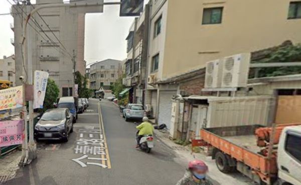 ▲沒畫設白線也遭開單。（圖／翻攝自~我愛鹿港小鎮~2）