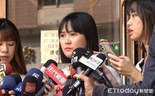 ▲民眾黨發言人吳怡萱15日回應應曉薇女兒應佳妤被傳可能有意交棒參選一事。（圖／記者許靖騏攝）