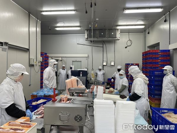 ▲▼光豐地區農會為重要的畜產供應體系，花蓮縣政府推動「畜產加值－精質豬肉供應鏈優化計畫」，帶動產業鏈升級。（圖／花蓮縣政府提供，下同）