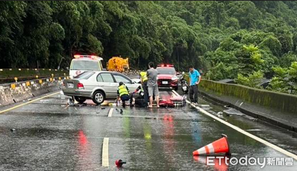 ▲車禍現場一片狼藉。（圖／民眾提供）