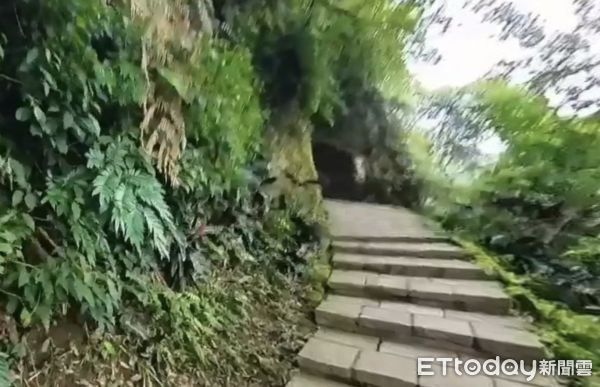 ▲台北市信義區象山步道一線天山洞內驚見發臭男屍。（圖／記者黃彥傑翻攝，下同）