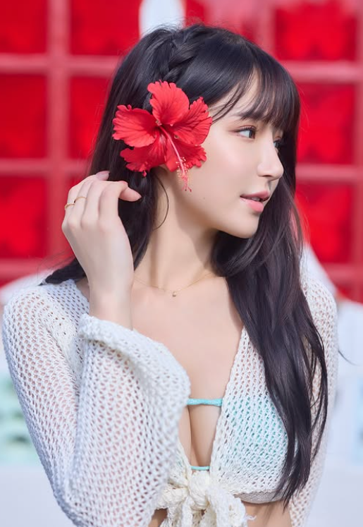 ▲▼元元比基尼。（圖／翻攝自Instagram／1105ya）