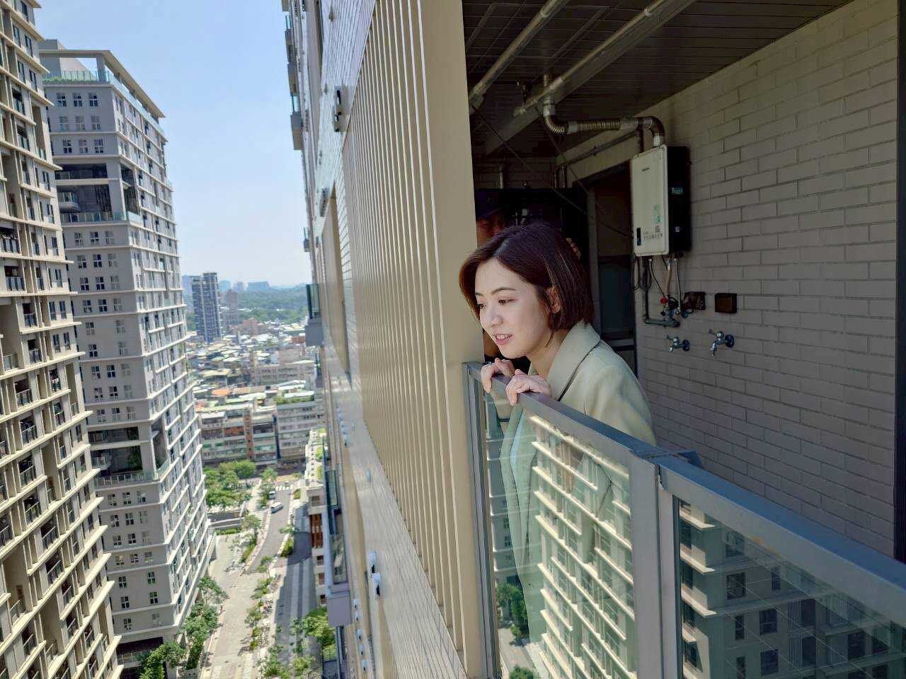 ▲▼黃瀞瑩開箱廣慈社宅。（圖／翻攝臉書／黃瀞瑩）