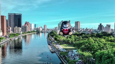 10月到高雄、台南追熱氣球!看28公尺高雄熊 光雕無人機秀