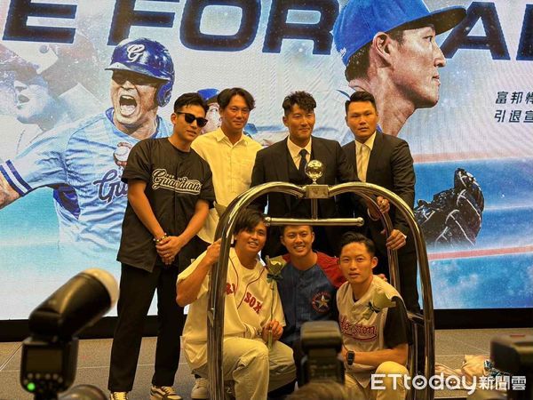 ▲▼林哲瑄引退宣布記者會 豪朋友搞笑現身。（圖／記者王真魚攝）