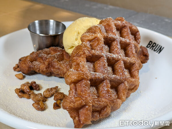 ▲人氣早午餐「BRUN不然」板橋店今開幕。（圖／記者黃士原攝）