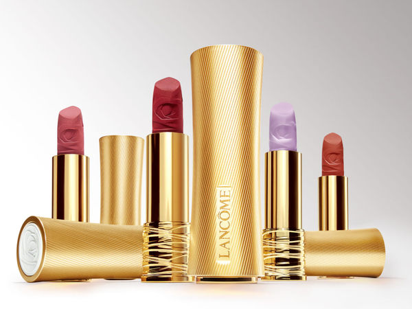 ▲▼超美！蘭蔻奢金訂製唇膏上有玫瑰浮雕             。（圖／品牌提供）