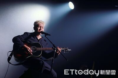 神曲〈在加納共和國離婚〉破8億點擊! 菲道爾終於鬆口驚人版稅