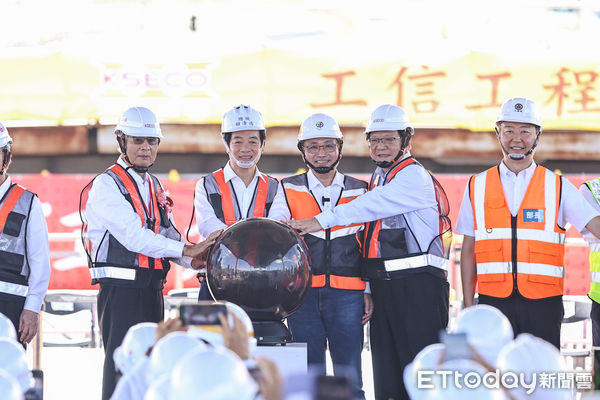 ▲賴清德、侯友宜出席「淡江大橋合龍典禮」。（圖／記者林敬旻攝）