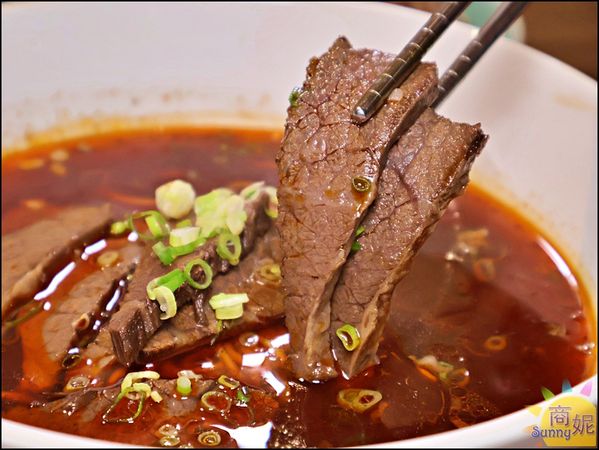 ▲▼台中CP值超高日本A5和牛牛肉麵、烤肉飯附肉片牛肉湯。（圖／部落客商妮提供）