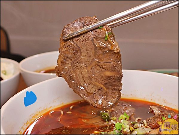 ▲▼台中CP值超高日本A5和牛牛肉麵、烤肉飯附肉片牛肉湯。（圖／部落客商妮提供）