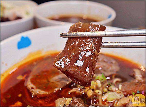 ▲▼台中CP值超高日本A5和牛牛肉麵、烤肉飯附肉片牛肉湯。（圖／部落客商妮提供）