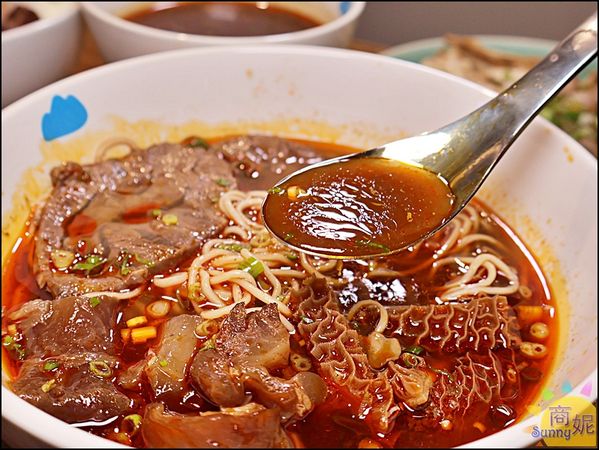 ▲▼台中CP值超高日本A5和牛牛肉麵、烤肉飯附肉片牛肉湯。（圖／部落客商妮提供）