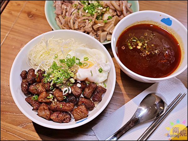 ▲▼台中CP值超高日本A5和牛牛肉麵、烤肉飯附肉片牛肉湯。（圖／部落客商妮提供）