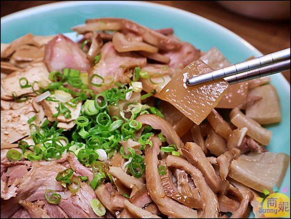 ▲▼台中CP值超高日本A5和牛牛肉麵、烤肉飯附肉片牛肉湯。（圖／部落客商妮提供）