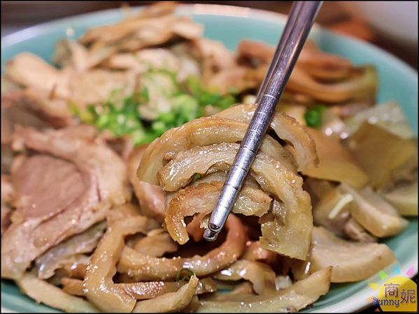 ▲▼台中CP值超高日本A5和牛牛肉麵、烤肉飯附肉片牛肉湯。（圖／部落客商妮提供）