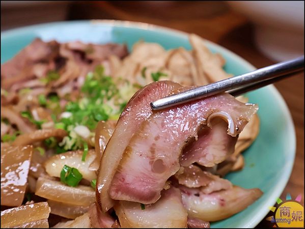 ▲▼台中CP值超高日本A5和牛牛肉麵、烤肉飯附肉片牛肉湯。（圖／部落客商妮提供）
