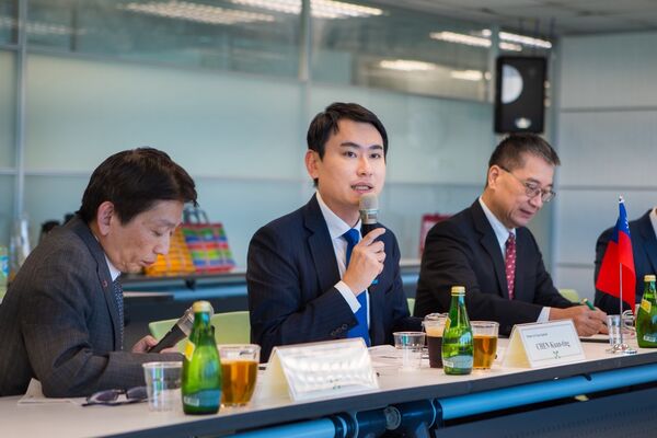 ▲▼法參議院友台小組訪民進黨，聚焦高科技及經貿合作。徐國勇感謝法國力挺台灣國際參與，盼台法互訪更熱絡。（圖／民進黨提供）