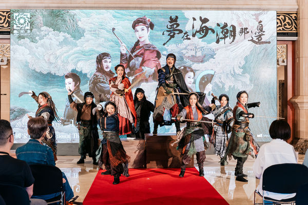 ▲唐美雲推出新的歌仔戲作品《夢在海潮那邊》。（圖／國家兩廳院提供）