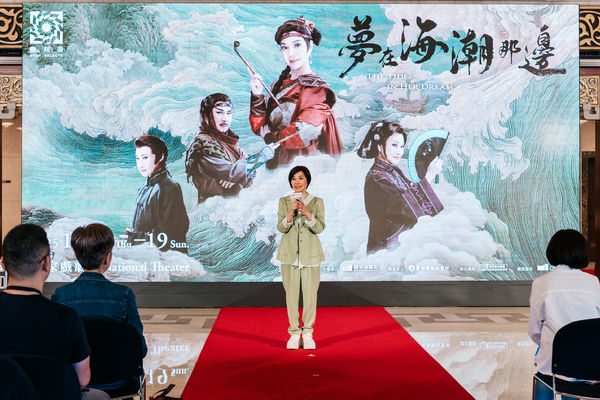 ▲唐美雲推出新的歌仔戲作品《夢在海潮那邊》。（圖／國家兩廳院提供）