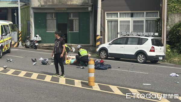 ▲台13線苗栗市南勢里下坡路段，今下午發生3車連環碰撞事故，釀成2名男騎士重傷送醫。（圖／記者許權毅攝）