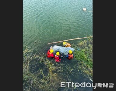 快訊/嘉義蘭潭驚見「一具男浮屍」四肢發黑! 身分確認了