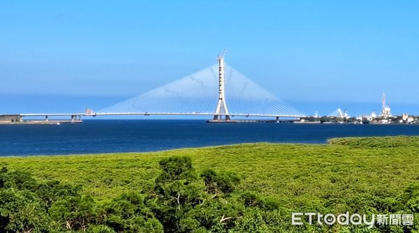 ▲淡江大橋合龍▼             。（圖／記者鄭遠龍攝）