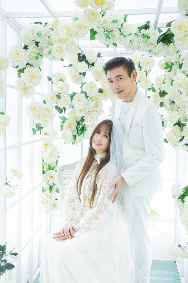 ▲▼  包偉銘、劉依純10週年婚紗照。（圖／翰森娛樂提供）