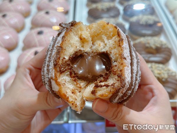 ▲▼「Krispy Kreme」首度找來「NUTELLA&reg;能多益」合作推出全新聯名「榛心濃濃」。（圖／記者蕭筠攝）