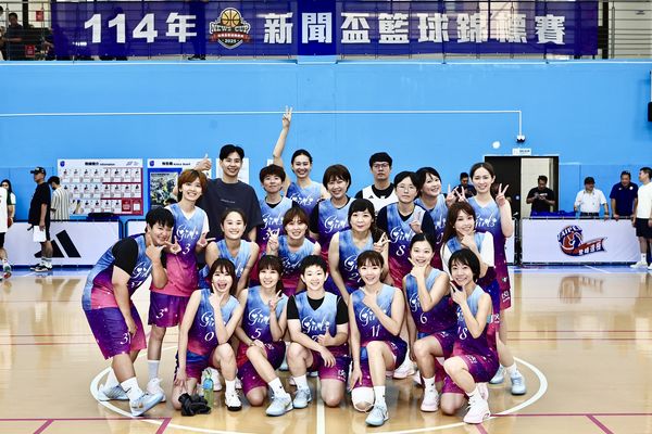 ▲新聞盃籃球賽，新聞女籃今日順利擊敗小龍女啦啦隊。（圖／台北市籃球記者聯誼會提供）