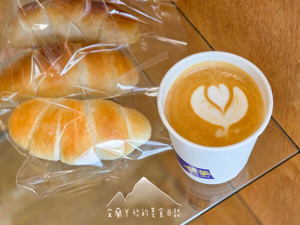 ▲▼宜蘭村華麵包店。（圖／宜蘭ㄚ欣的美食日誌臉書專頁授權提供）